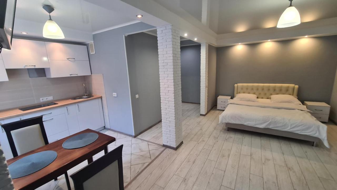 Apartaments On Vulytsia Heroiv Ato 32 Krivoy Rog Εξωτερικό φωτογραφία