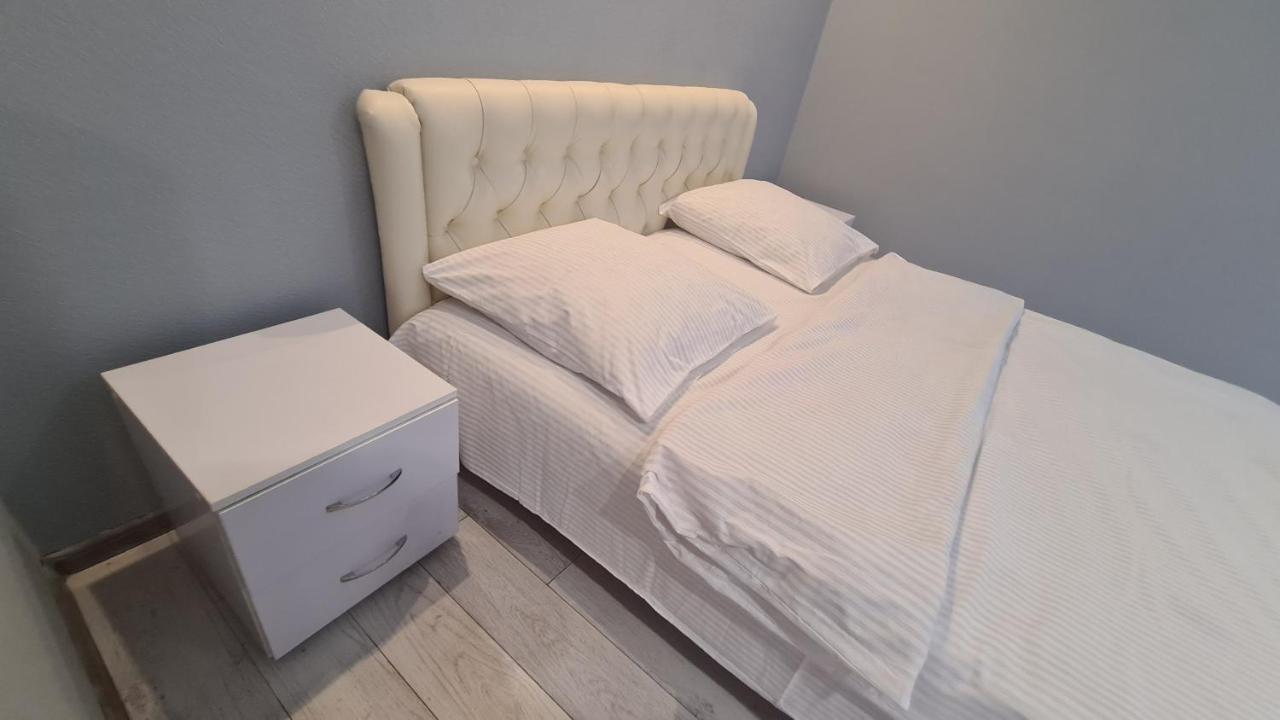 Apartaments On Vulytsia Heroiv Ato 32 Krivoy Rog Εξωτερικό φωτογραφία
