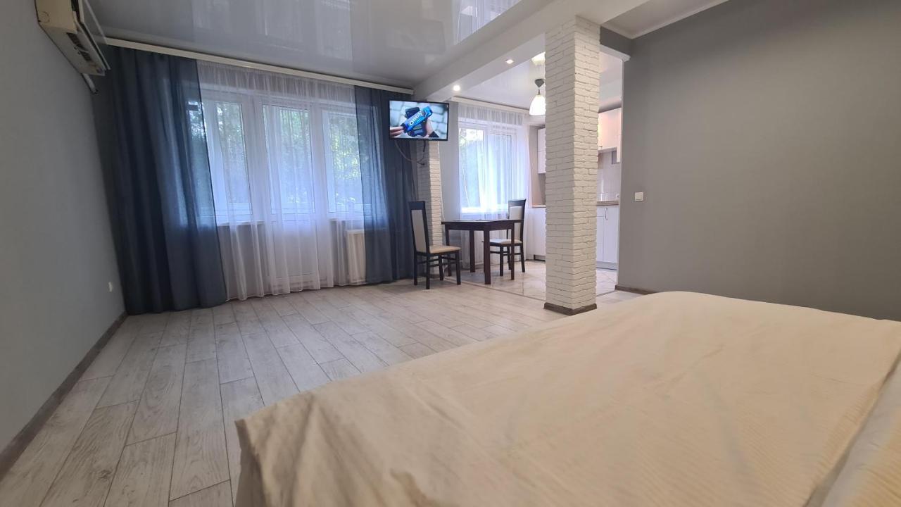 Apartaments On Vulytsia Heroiv Ato 32 Krivoy Rog Εξωτερικό φωτογραφία