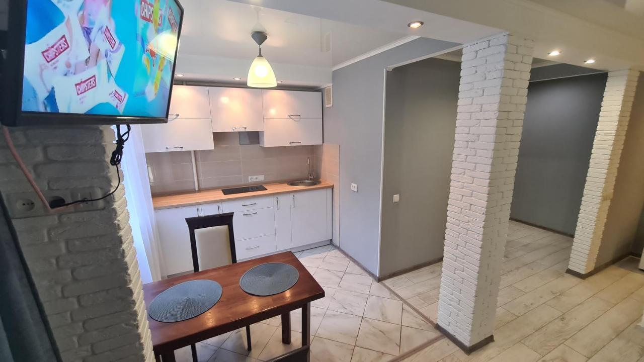 Apartaments On Vulytsia Heroiv Ato 32 Krivoy Rog Εξωτερικό φωτογραφία